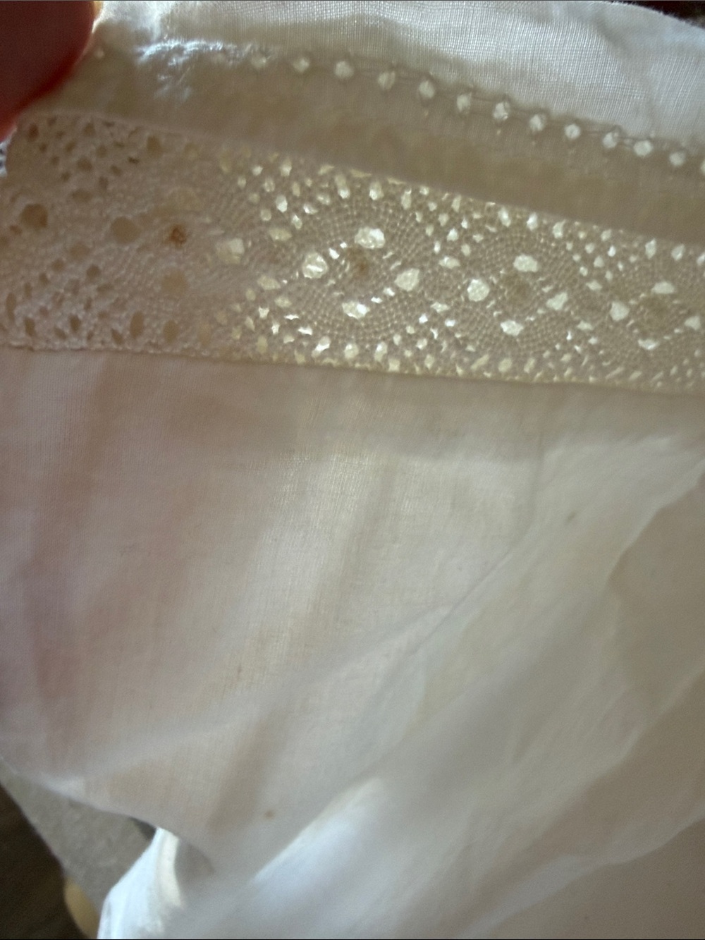 NWT Van Heusen White Eyelet Button Front Tank - Picture 2 of 10